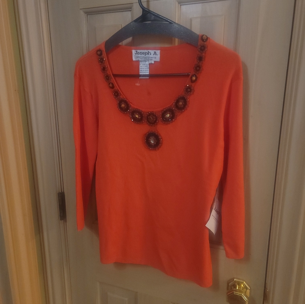 NWT Joseph A Knit Beaded Orange And Black Form Fitting Shirt